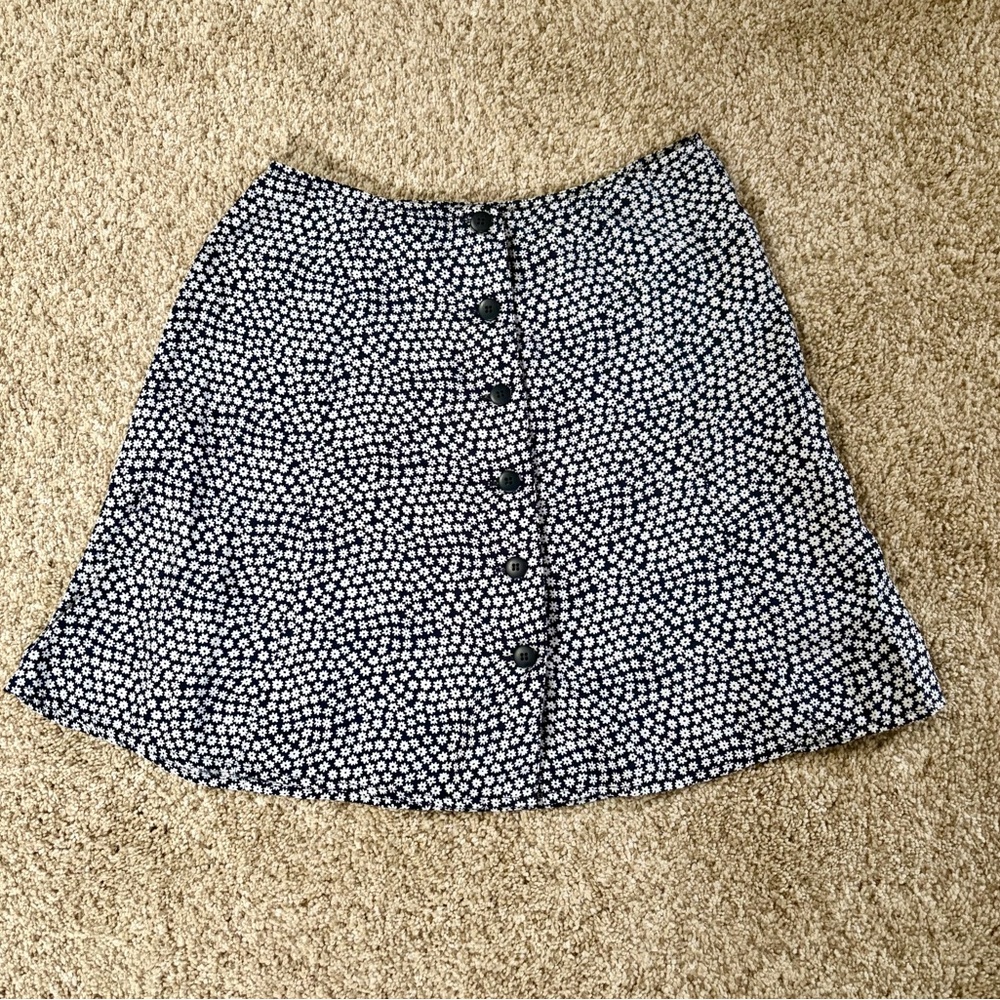Vintage 90s High-Waisted Mini Floral Navy Blue and White Skirt, Size 5/6